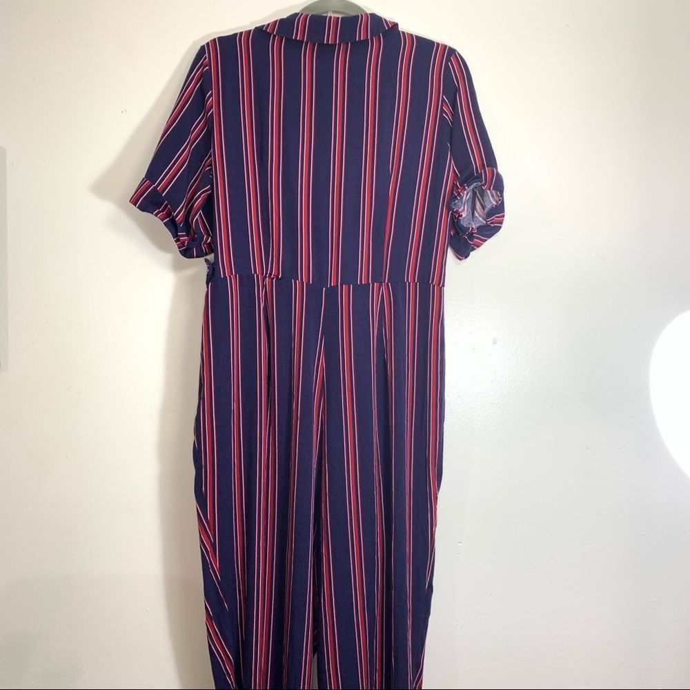 🆕 Wrap Jumpsuit with self buckle in stripe - Picture 6 of 6